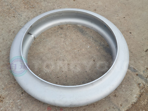 厚壁型<a target='_blank' title='泊头通用波纹管公司波纹管补偿器,波纹管,补偿器-直埋式波纹补偿器（ TZM ） ' href='/直埋.html'>波纹管补偿器</a>